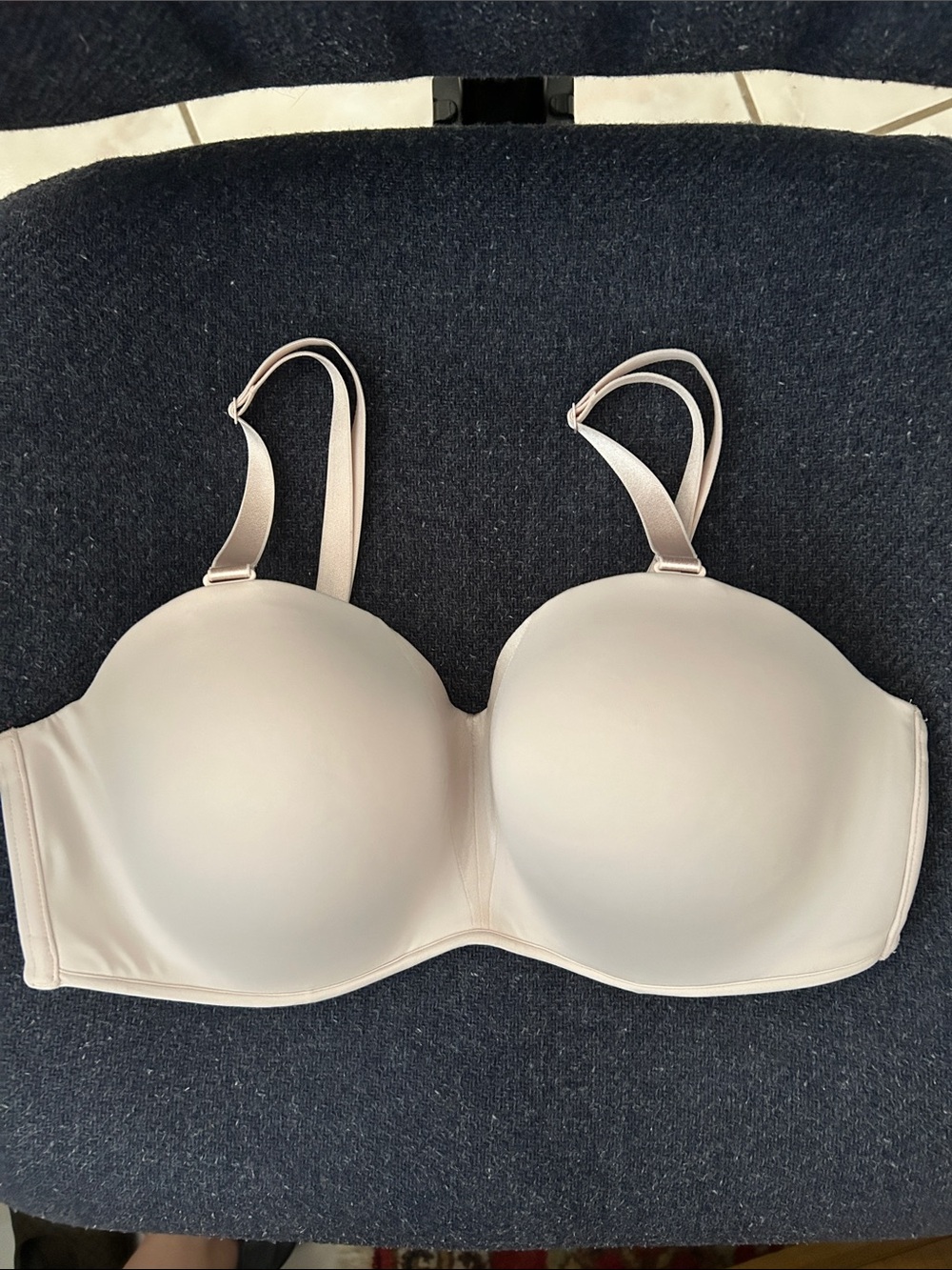 Soma EUC 38D 7-way Stunning Strapless adjustable padded supportive busty Bra